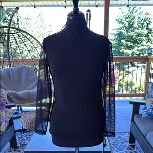 OZAI N KU | Sheer Long Sleeve